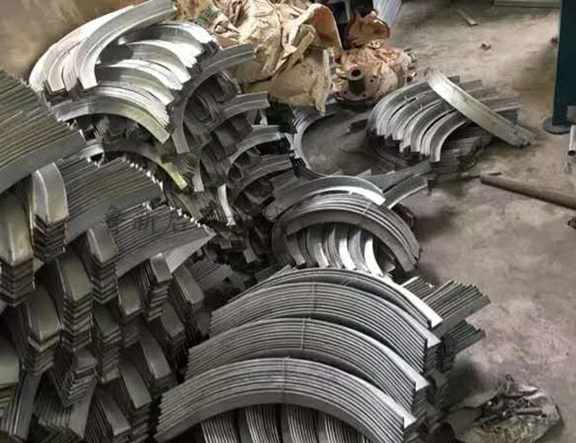 帶式劈半鋸技術特點